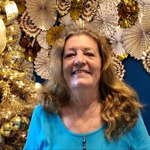 Meet your Posher, Julie